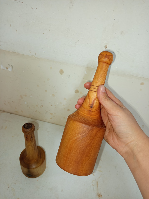 گوشتکوب چوبی برند شاهو جنس چوب گردو سایز بزرگ
